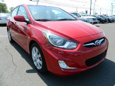 2012 Hyundai Accent GLS