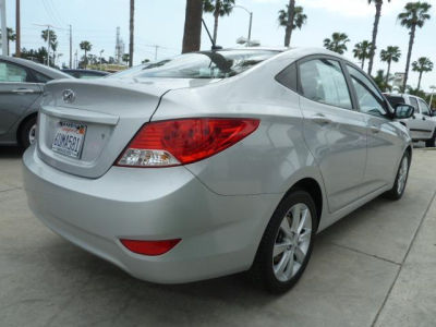 2012 Hyundai Accent  GLS