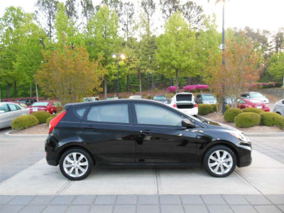 2012 Hyundai Accent  SE