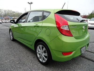 2012 Hyundai Accent  SE