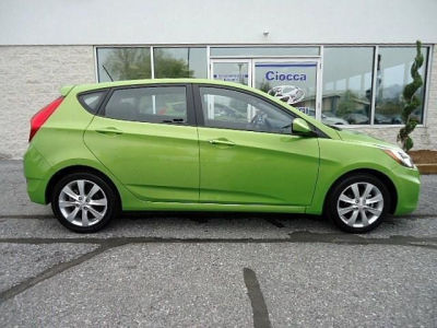 2012 Hyundai Accent  SE