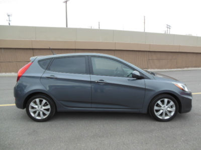 2012 Hyundai Accent  SE