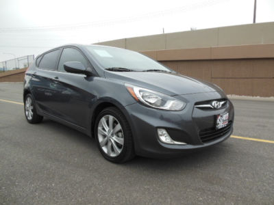 2012 Hyundai Accent  SE