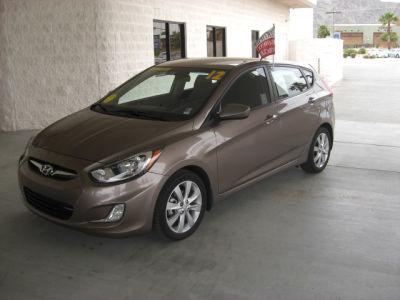 2012 Hyundai Accent SE