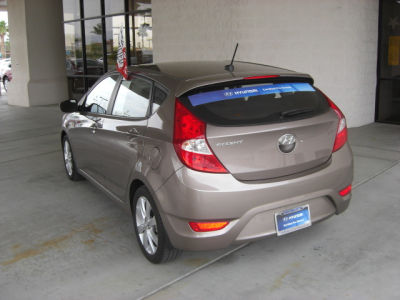 2012 Hyundai Accent SE