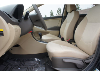 2012 Hyundai Accent  GLS