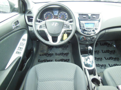 2012 Hyundai Accent  SE