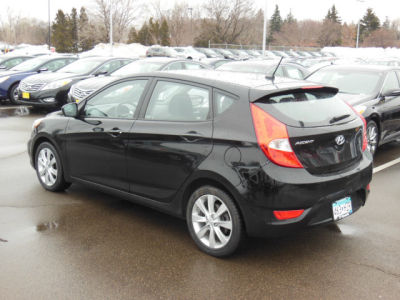 2012 Hyundai Accent  SE