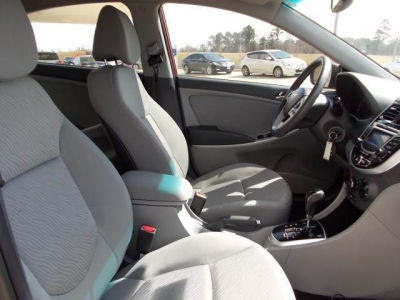 2013 Hyundai Accent  GLS