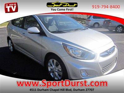 2012 Hyundai Accent  SE