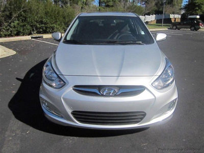 2012 Hyundai Accent  SE
