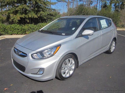 2012 Hyundai Accent  SE