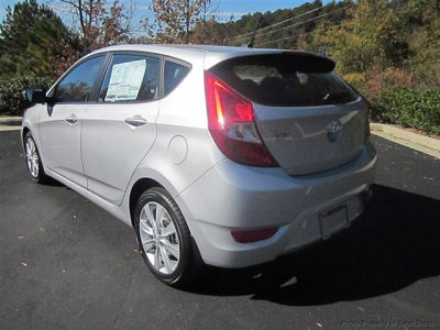 2012 Hyundai Accent  SE