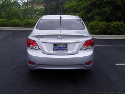 2013 Hyundai Accent  GLS