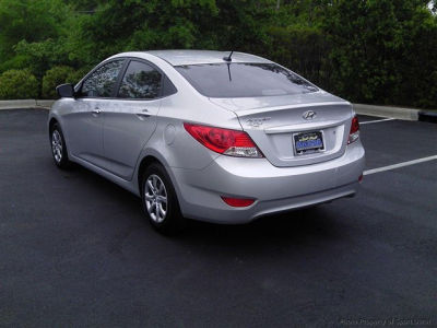 2013 Hyundai Accent  GLS
