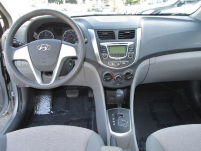 2012 Hyundai Accent  GLS