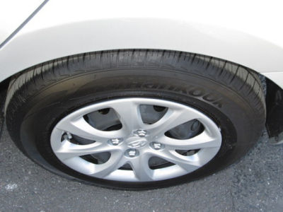 2012 Hyundai Accent  GLS