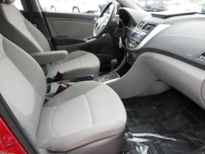 2012 Hyundai Accent  GS
