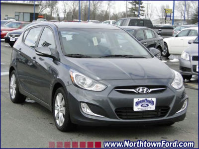 2013 Hyundai Accent  GS