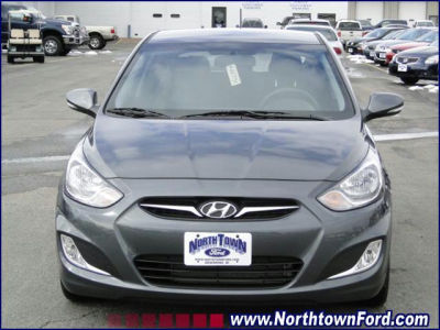 2013 Hyundai Accent  GS
