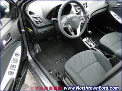 2013 Hyundai Accent  GS