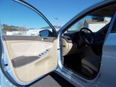 2012 Hyundai Accent  GLS