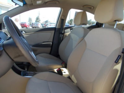 2012 Hyundai Accent  GLS
