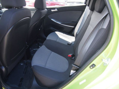 2012 Hyundai Accent  SE