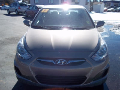 2012 Hyundai Accent  GLS
