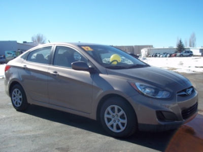 2012 Hyundai Accent  GLS
