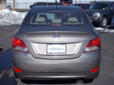 2012 Hyundai Accent  GLS