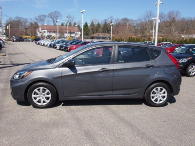 2012 Hyundai Accent GS