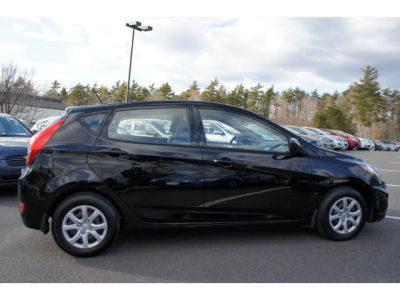 2012 Hyundai Accent  GS