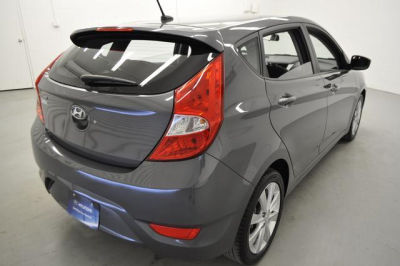 2012 Hyundai Accent  SE