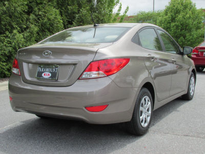 2013 Hyundai Accent  GLS