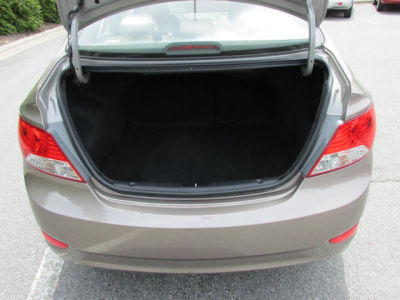 2013 Hyundai Accent  GLS