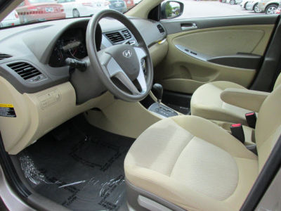 2013 Hyundai Accent  GLS