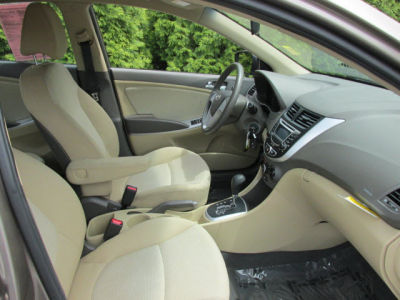 2013 Hyundai Accent  GLS