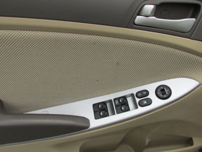 2013 Hyundai Accent  GLS