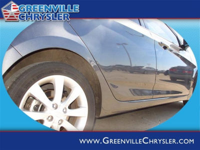 2012 Hyundai Accent SE