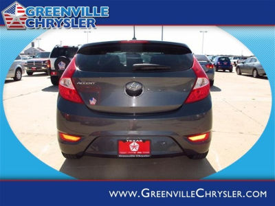 2012 Hyundai Accent SE