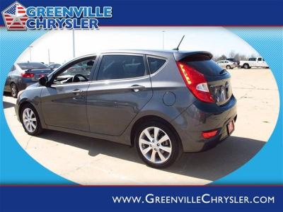 2012 Hyundai Accent SE