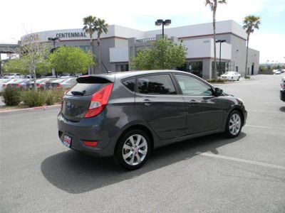 2012 Hyundai Accent  SE