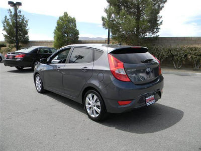 2012 Hyundai Accent  SE