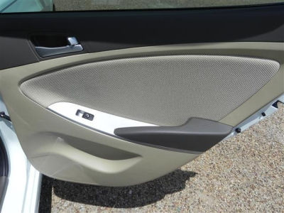 2013 Hyundai Accent  GLS