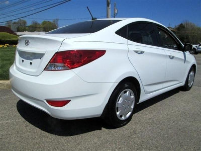 2012 Hyundai Accent  GLS