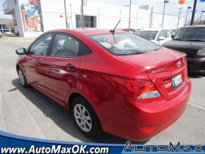 2012 Hyundai Accent  GLS