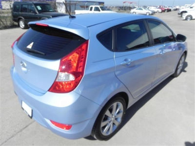 2012 Hyundai Accent  SE