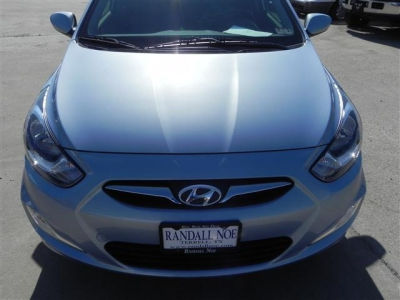 2012 Hyundai Accent  SE