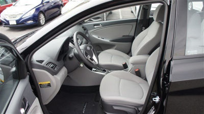 2013 Hyundai Accent GS